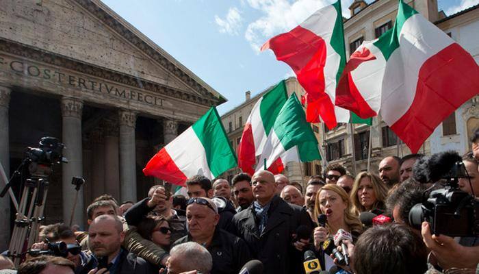 Italy elects mayors in vote that will test PM Renzi