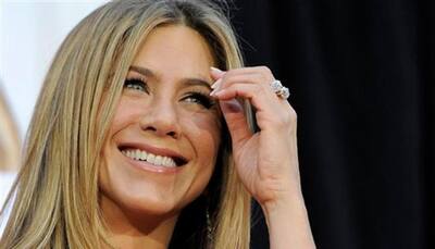 Jennifer Aniston fuels pregnancy rumours