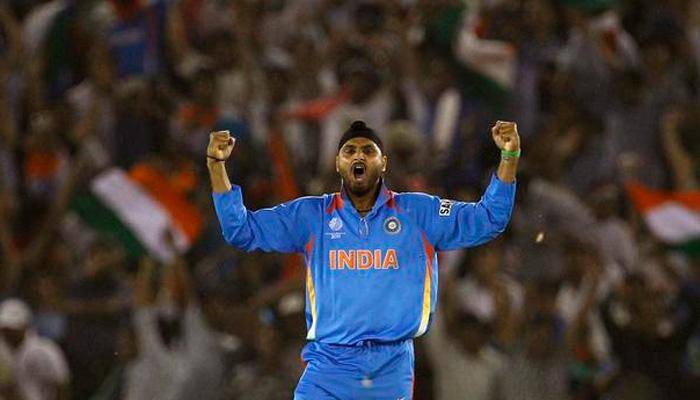 HILARIOUS! When Harbhajan Singh trolled his own teammates after humiliating defeat