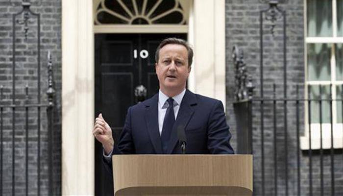 'Brits don't quit' - David Cameron appeals to voters as EU referendum hangs in balance