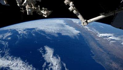 NASA's Apple TV app lets you live stream launches, see space photos!
