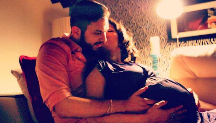 Hubby Rohit Roy lashes out at wife Dimpy Ganguly’s haters who trolled her for getting pregnant before marriage
