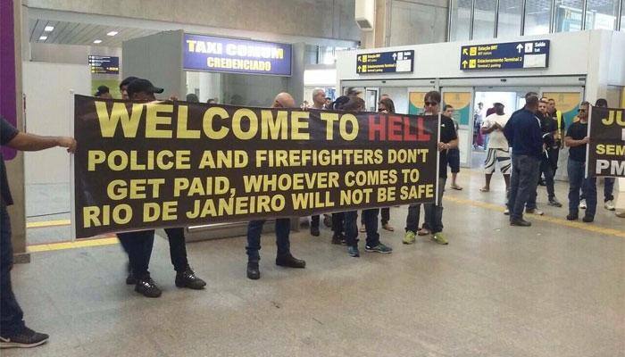 Rio Olympics: Unpaid police display &#039;welcome to hell&#039; banner, claim nobody will be safe at Games