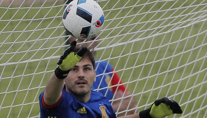 Euro 2016: Spain veteran Iker Casillas hints at retirement after team&#039;s defeat against Italy