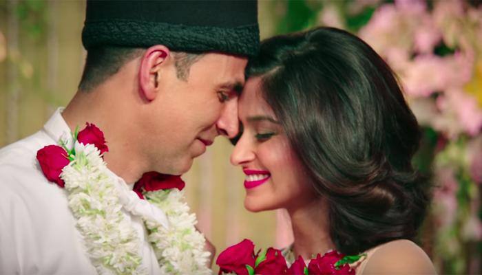 'Rustom' trailer out: Bollywood in awe of Akshay Kumar!