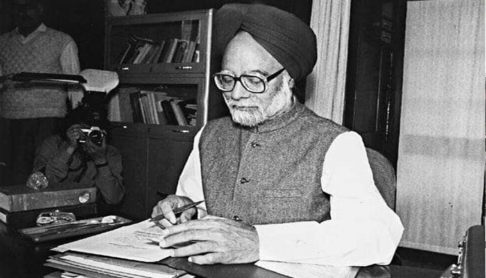 India hasn&#039;t changed even after 25 years, we act only in crisis: Manmohan Singh