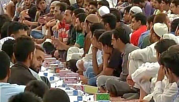 &#039;&#039;Record-breaking&#039;&#039; Iftar party hosted in Srinagar