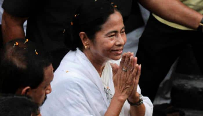 Mamata wishes Akhilesh Yadav on his birthday