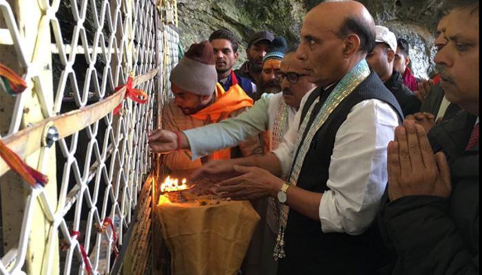 Over 9,000 pilgrims set off from Kashmir to begin Amarnath Yatra, Rajnath Singh pays obeisance at shrine