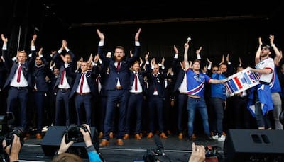 Euro 2016: Fans give rapturous welcome to Iceland's heroes