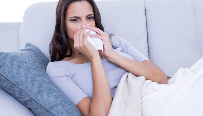 Five best natural home remedies to treat viral fever, cold!