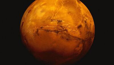 Martian moons not 'captives' of Red Planet, say studies