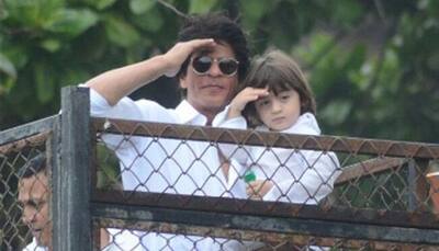 Pic of the day! Shah Rukh Khan, little AbRam wish Eid Mubarak to a frenzy crowd outside Mannat 
