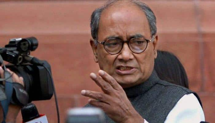 Sri Sri Ravi Shankar shared stage with Zakir Nair, Rajnath Singh met Pragya Thakur: Digvijay Singh