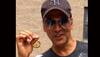 Akshay Kumar gets Faravahar from Zoroastrian community