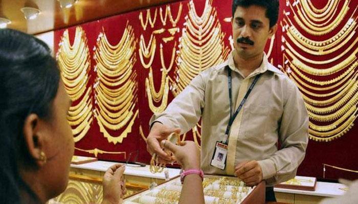 Gold price rises to Rs 30,935 per 10 grams