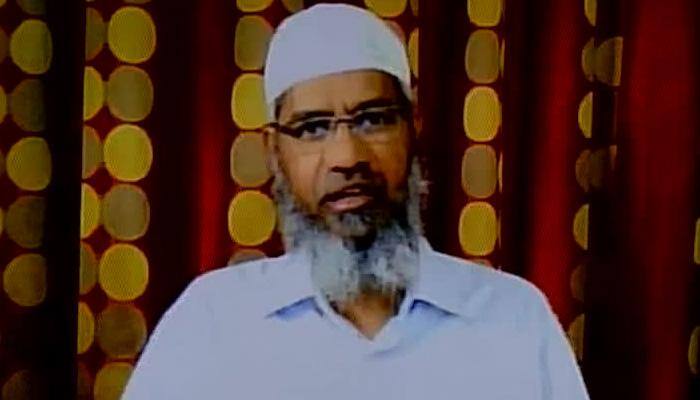 I&#039;m a messenger of peace, didn&#039;t inspire Dhaka terrorists, says Zakir Naik