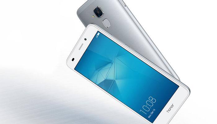 Is Honor 5C best smartphone in Rs 10,000 to Rs 12,000 price range?