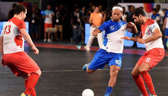 Premier Futsal League: Ryan Giggs&#039; Mumbai shine; Ronaldinho&#039;s Goa struggle on inaugural day