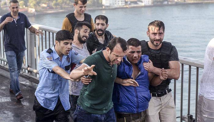 Turkey rounds up plotters after thwarting anti-Erdogan coup