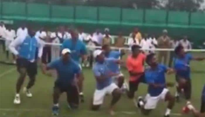 MUST WATCH VIDEO: WOW! Leander Paes &amp; Co perform on &#039;Afghan Jalebi&#039; after Davis Cup win vs Korea