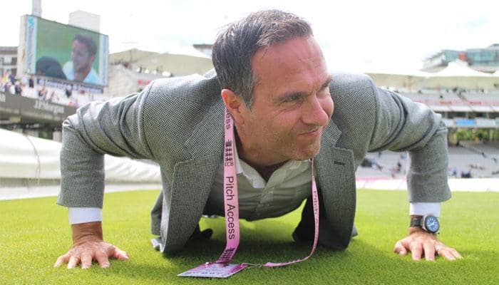 WATCH: It's official! Not just Pakistani team but everyone's doing Misbah-ul-Haq's push-ups