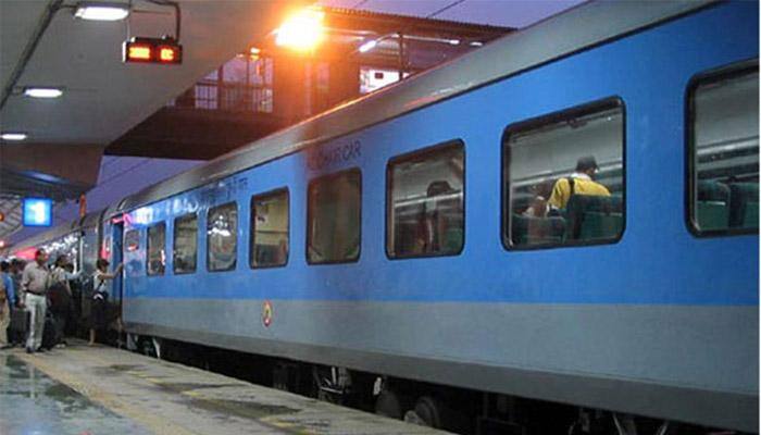 Howrah - New Delhi Duronto Express - 12273 Route, Schedule, Status &  TimeTable