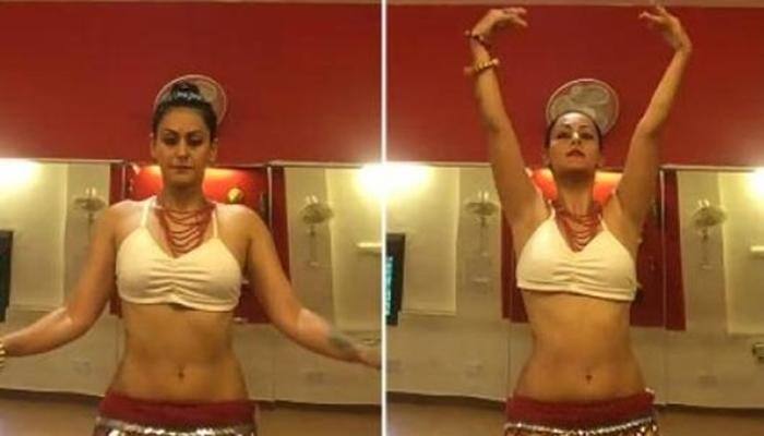 Meher Malik is driving internet crazy with her terrific belly moves on &#039;Game of Thrones&#039; theme song!- Watch