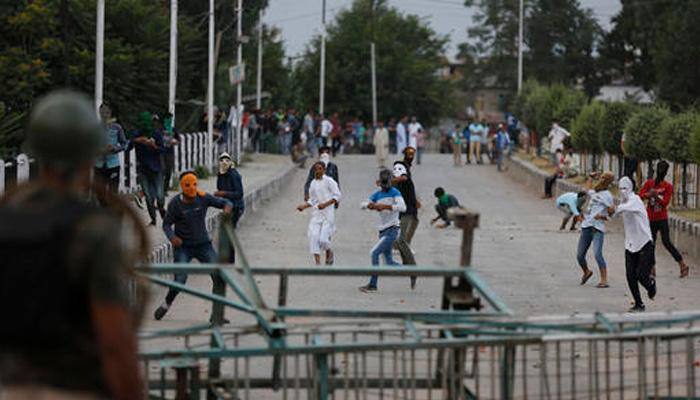 Curfew, separatist shutdown enters 15th day in Kashmir