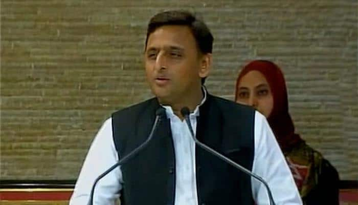 UP CM Akhilesh Yadav backs Dayashankar&#039;s ticket-selling allegation against Mayawati