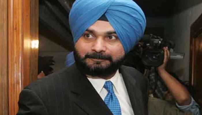 In or out? Did Sidhu really quit BJP and join AAP!