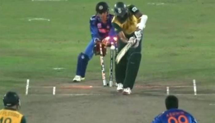 WATCH: UNPLAYABLE! Have you seen this &#039;T20 ball of the century&#039; by R Ashwin?