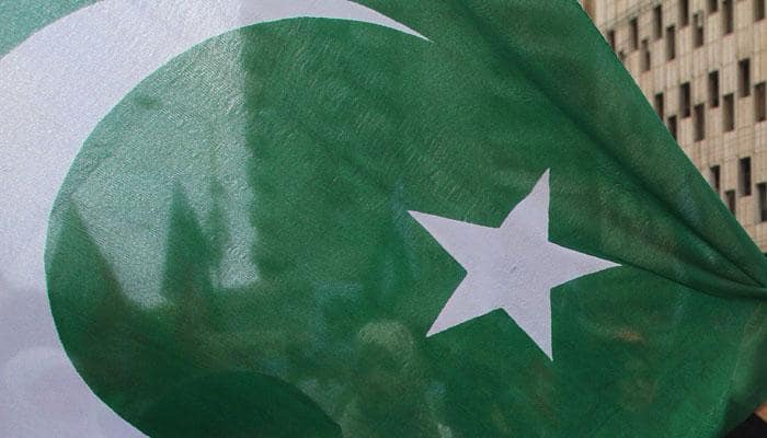 Don&#039;t derail ties with India with controversial statements on Kashmir, Pak daily urges Islamabad