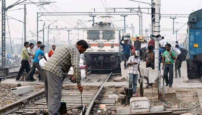 Cleanliness an issue at railway stations, needs to be addressed: CAG