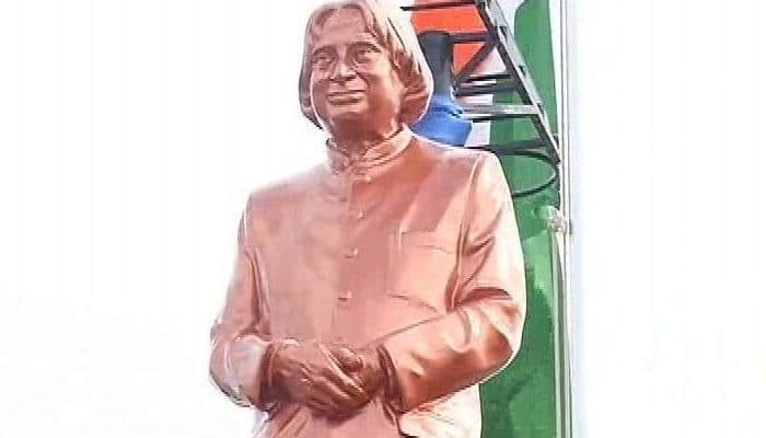 Memorial for India&#039;s &#039;missile man&#039;: Naidu, Parrikar unveil statue of APJ Abdul Kalam in Rameswaram