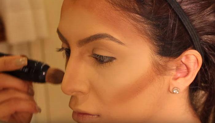 This is how you can try contouring at home! Watch video