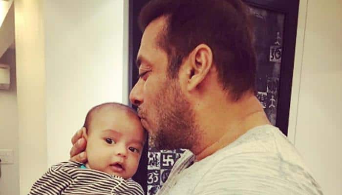 &#039;Sultan&#039; moment: Salman Khan, nephew Ahil clicked in wrestling mood