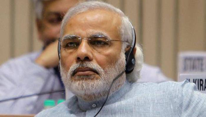 GST logjam: PM Modi meets top ministers to firm up strategy; Arun Jaitley says &#039;fingers crossed&#039;