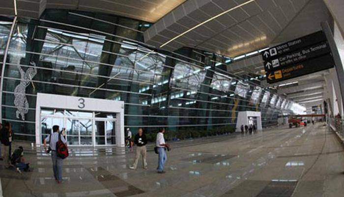 Unbelievable! AIADMK and DMK Rajya Sabha MPs exchange blows at Delhi airport