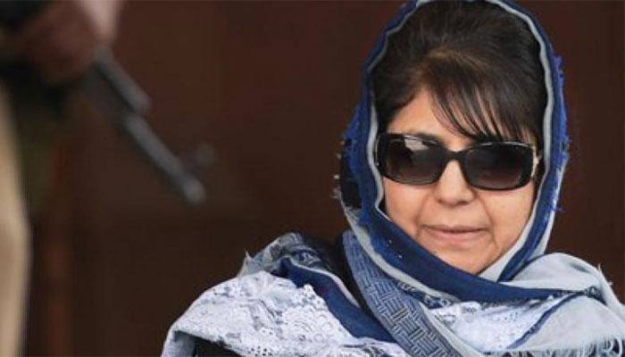 J&amp;K CM Mehbooba greeted with anti-India slogans by angry parents at Srinagar - Know what happened