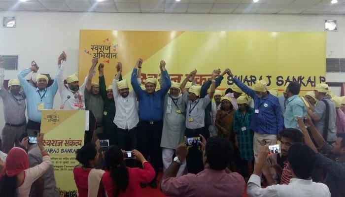 Swaraj Abhiyan to launch political party by October 2, announce Yogendra Yadav, Prashant Bhushan