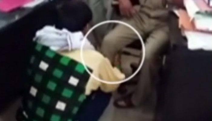 UP police officer asks complainant to massage his legs, suspended after video goes viral