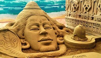 Beautiful! Sand artist Sudarsan Pattnaik’s tribute to Lord Shiva on second Shravan somwar – See pic