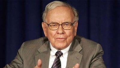 US billionaire Warren Buffett challenges Donald Trump to reveal tax returns