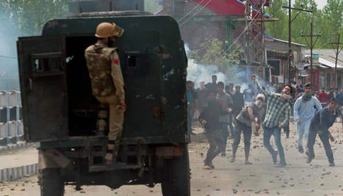 What an Indian Army soldier in Kashmir goes through - Ex-Army officer GD Bakshi explains: Watch video