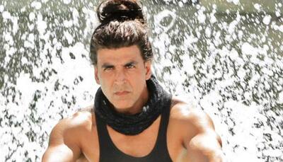 Akshay Kumar is proud of playing a 'gay' in 'Dishoom', says happy with incredible response!