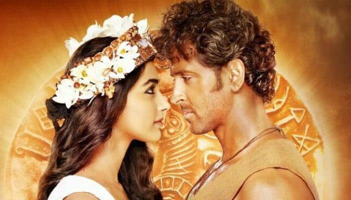 &#039;Mohenjo Daro&#039; promotions: Hrithik Roshan-Pooja Hegde shake a leg at &#039;The Kapil Sharma Show&#039;- WATCH