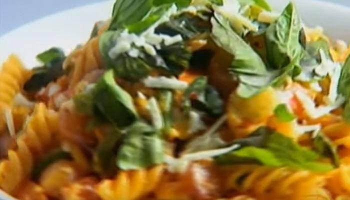 'Chunky Vegetable Pasta' recipe by chef Sanjeev Kapoor—Watch now!
