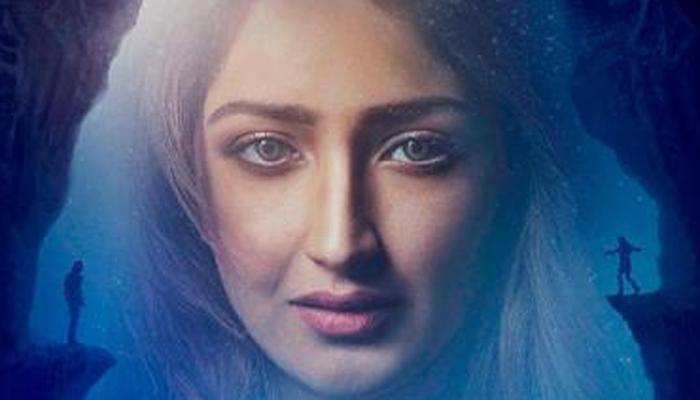 Sayyeshaa Saigal feels honoured to be part of Ajay Devgn's directorial 'Shivaay'