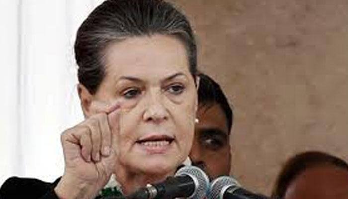  Sonia Gandhi running fever, hospital stay extended